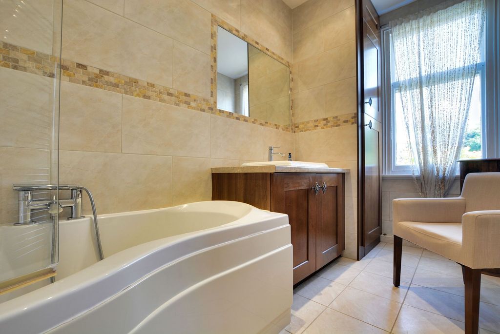 Additional image 21 of 6 bed semi-detached house for saleAlexandra Road, Stoneygate, Leicester LE2