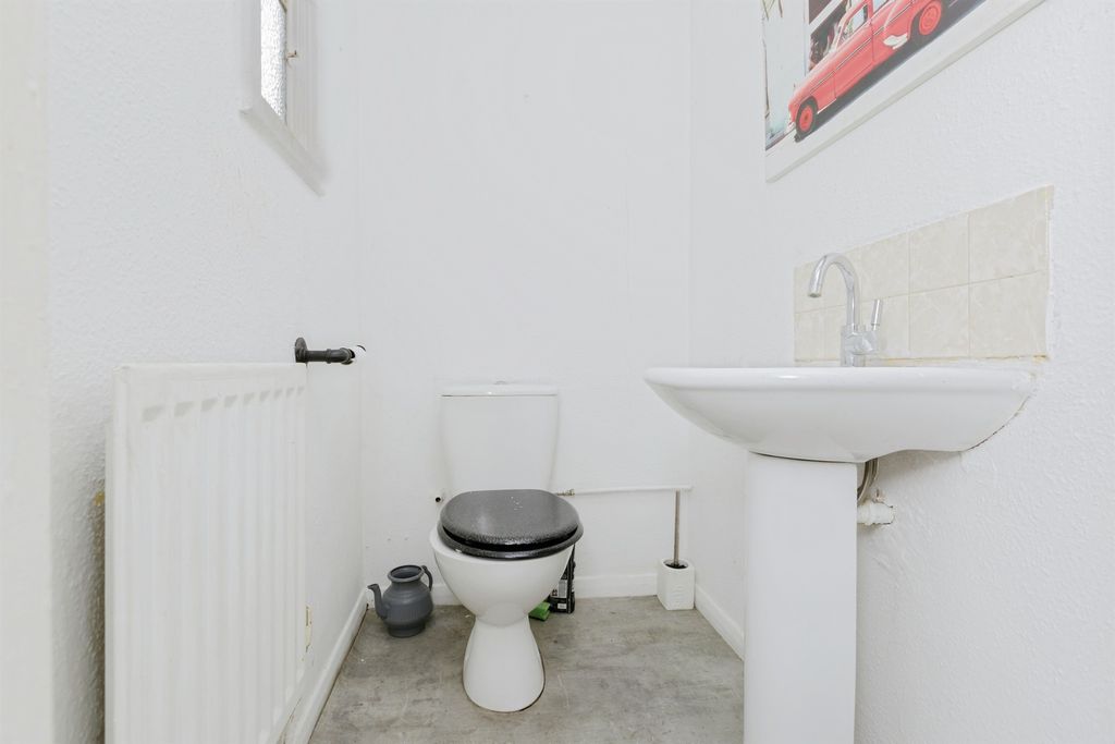Additional image 15 of 4 bed semi-detached house for saleSpencefield Lane, Leicester LE5