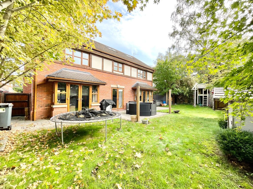 Additional image 4 of 5 bed detached house for saleNewcastle Road, Whitmore ST5