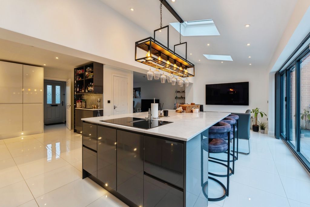 Additional image 4 of 3 bed detached house for saleCowslip Lane, Leicester LE7