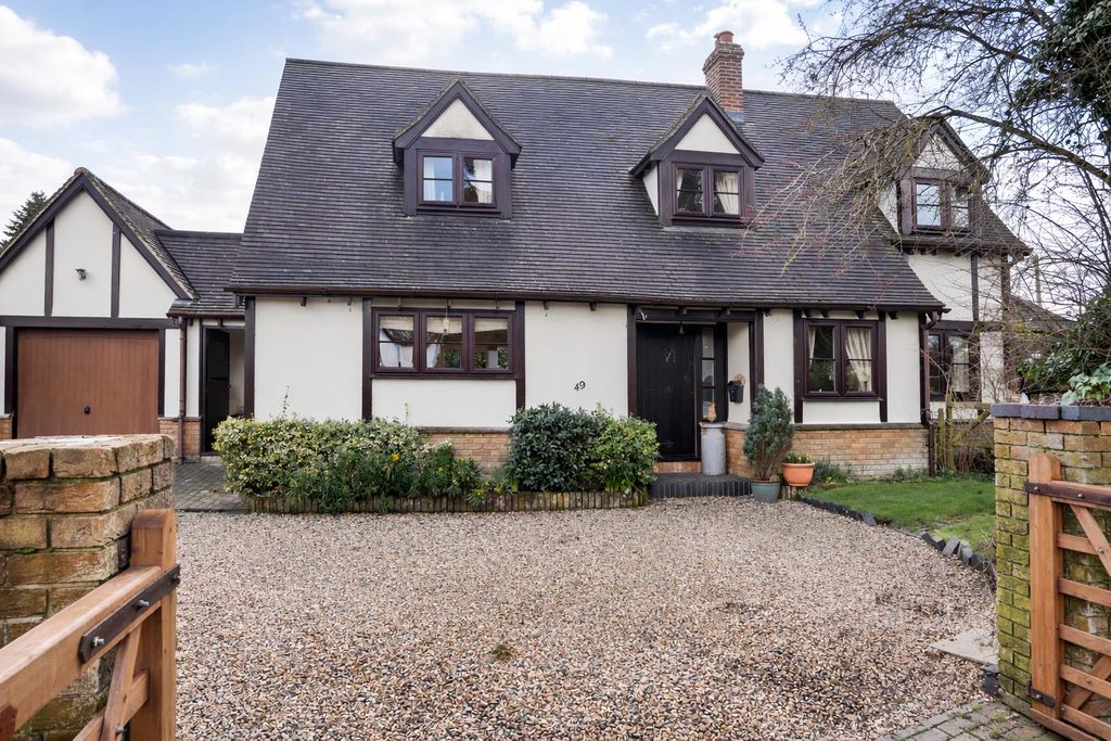 4 bed detached house for saleThe Street, Cherhill, Calne SN11