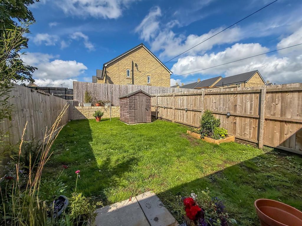 Additional image 2 of 2 bed bungalow for saleWoodlark Close, Buxton SK17