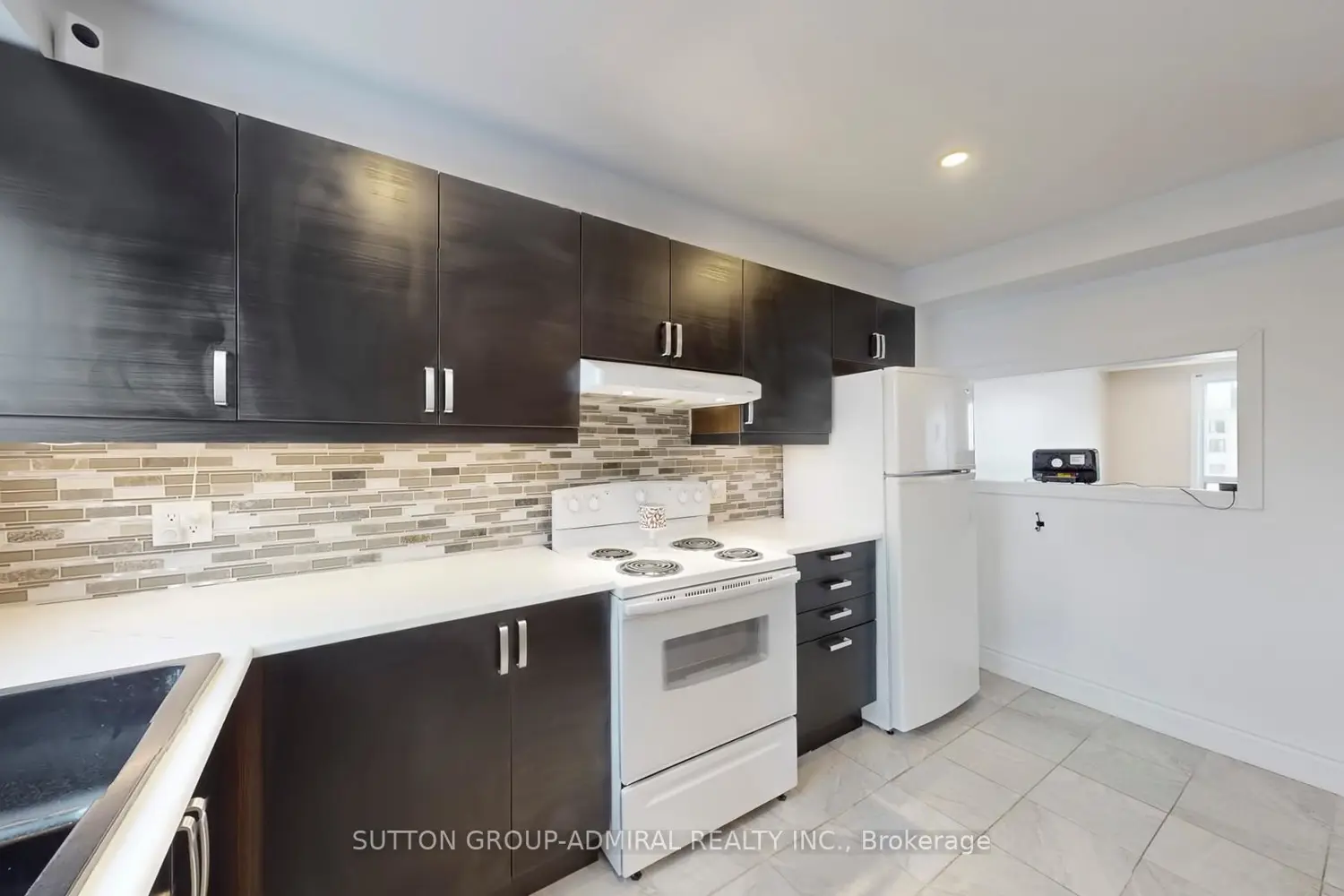 Additional image 11 of 64 Bronte Street 8