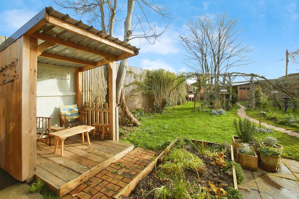 Additional image 12 of 3 bed bungalow for salePorton Road, Amesbury, Salisbury SP4