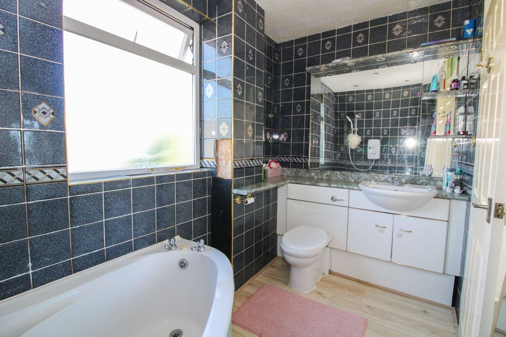 Additional image 9 of 3 bed semi-detached house for saleKemp Road, Leicester LE3
