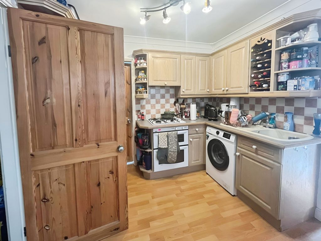 Additional image 2 of 3 bed semi-detached house for saleStonehill Avenue, Birstall, Leicester LE4