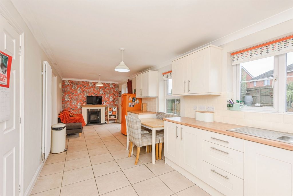 Additional image 8 of 4 bed detached house for saleDumolos Lane, Glascote, Tamworth B77