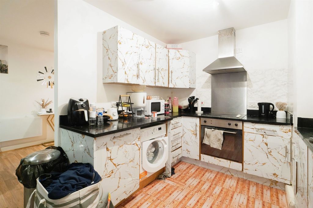 Additional image 12 of 2 bed flat for saleJunior Street, Leicester LE1