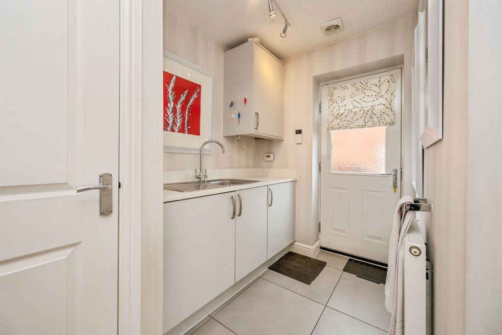 Additional image 10 of 4 bed detached house for saleTamworth Road, Two Gates, Tamworth B77