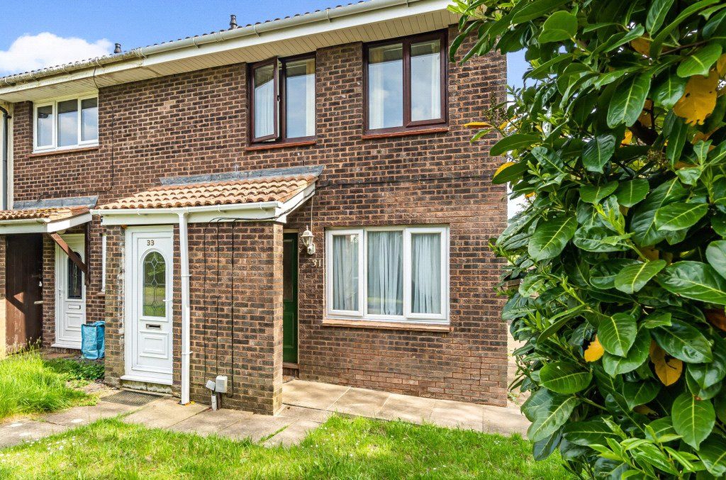 1 bed maisonette for saleChandos Close, Grange Park, Swindon SN5