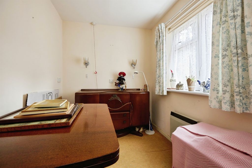 Additional image 11 of 2 bed flat for saleStratford Road, Salisbury SP1