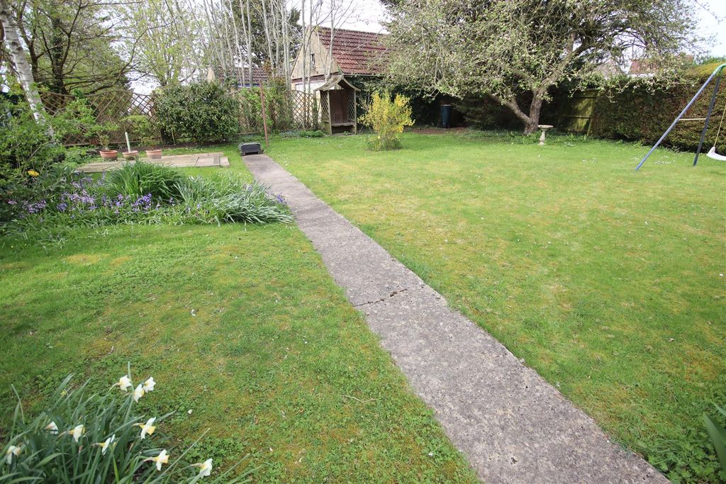 Additional image 19 of 5 bed semi-detached house for saleHardens Close, Chippenham SN15