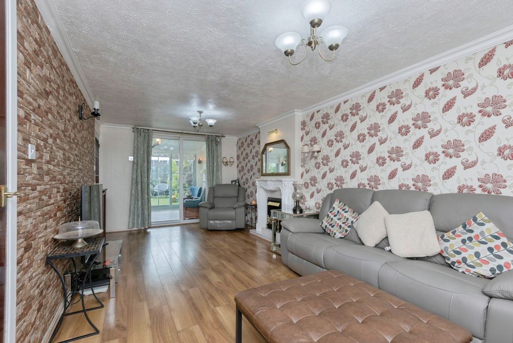 Additional image 4 of 3 bed semi-detached house for saleHolkham Avenue, Leicester, Leicestershire LE4