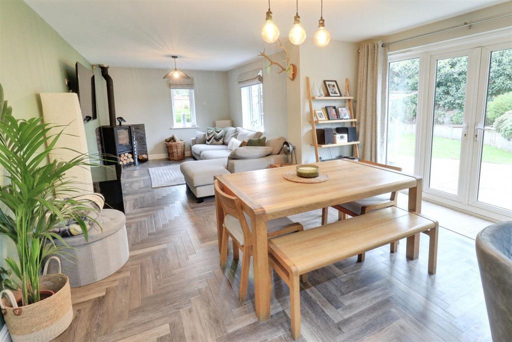Additional image 3 of 5 bed detached house for saleThe Meadows, Wrinehill, Crewe CW3