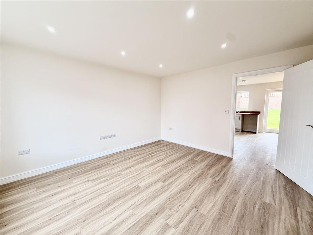 Additional image 3 of 3 bed semi-detached house for saleOakley Road, Shepshed, Loughborough LE12