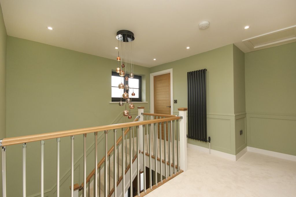 Additional image 3 of 4 bed detached house for saleCoton Lane, Tamworth B79