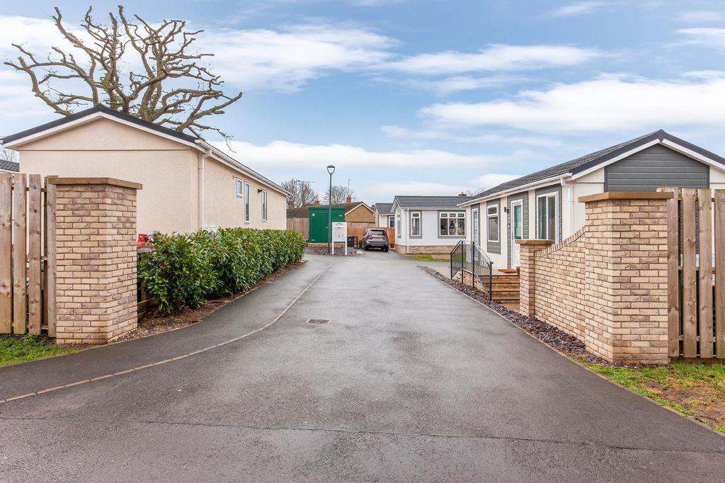 Additional image 4 of 1 bed mobile/park home for saleNew Road, Featherstone, Wolverhampton WV10