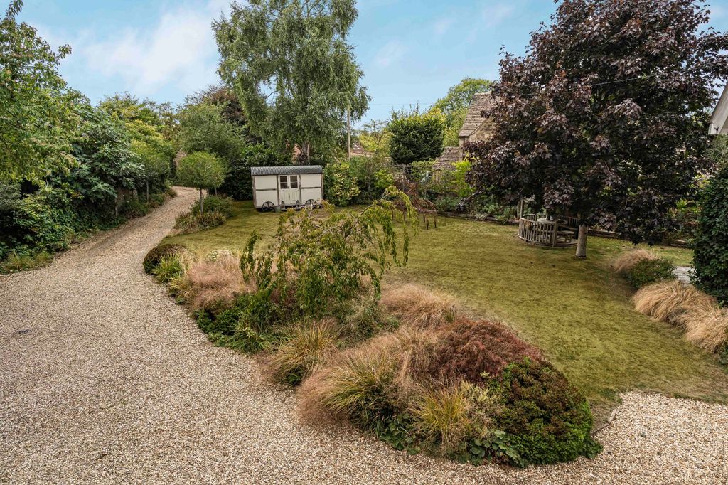 Additional image 37 of 5 bed detached house for saleThe Green, Biddestone, Chippenham, Wiltshire SN14