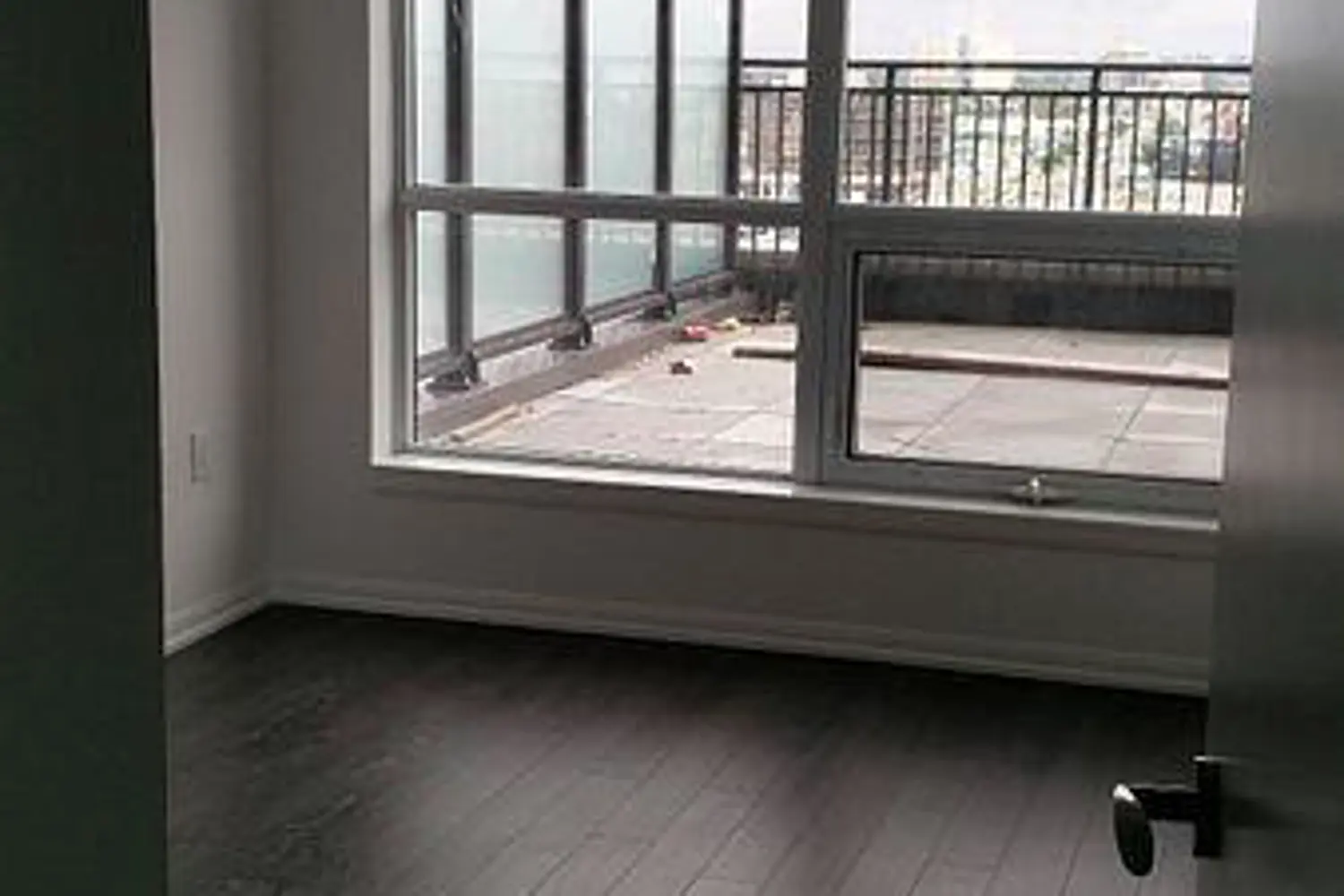 Additional image 3 of 830 Lawrence Avenue 917