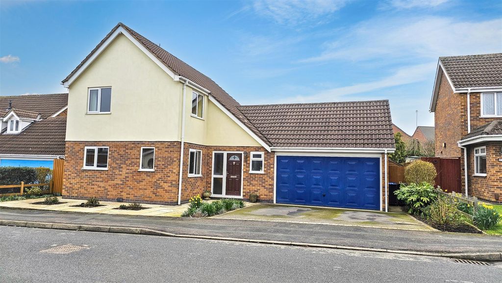 4 bed detached house for salePulford Drive, Thurnby LE7