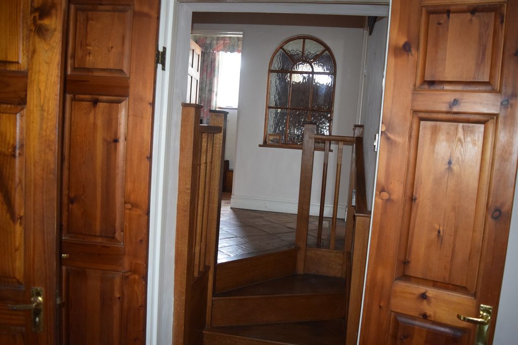 Additional image 3 of 5 bed detached house for saleDauntsey Wharf, Dauntsey Lock, Chippenham SN15