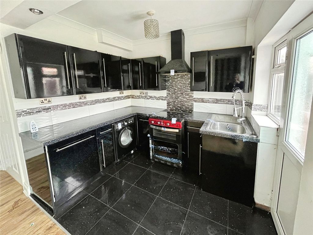 Additional image 3 of 4 bed semi-detached house for saleGlenfield Road, Leicester, Leicestershire LE3