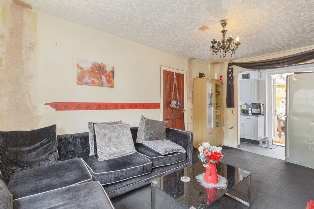 Additional image 4 of 3 bed town house for saleGooding Avenue, Leicester LE3