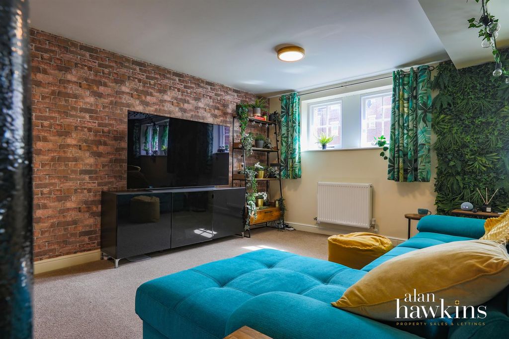 Additional image 8 of 2 bed flat for saleDaisy Brook, Royal Wootton Bassett SN4