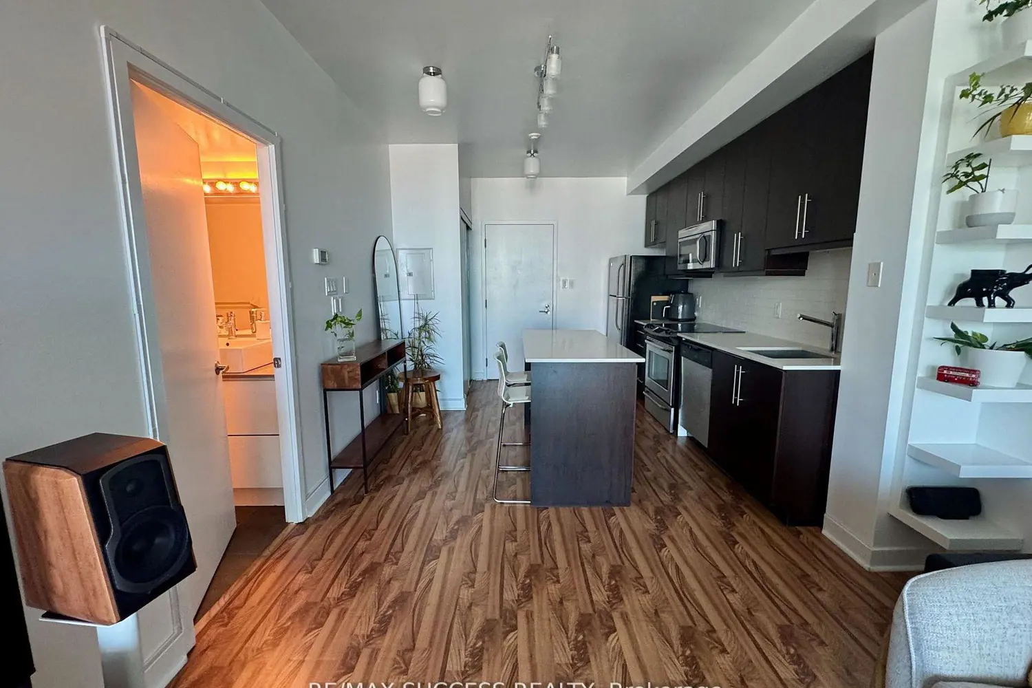 Additional image 13 of 1171 Queen Street 1605