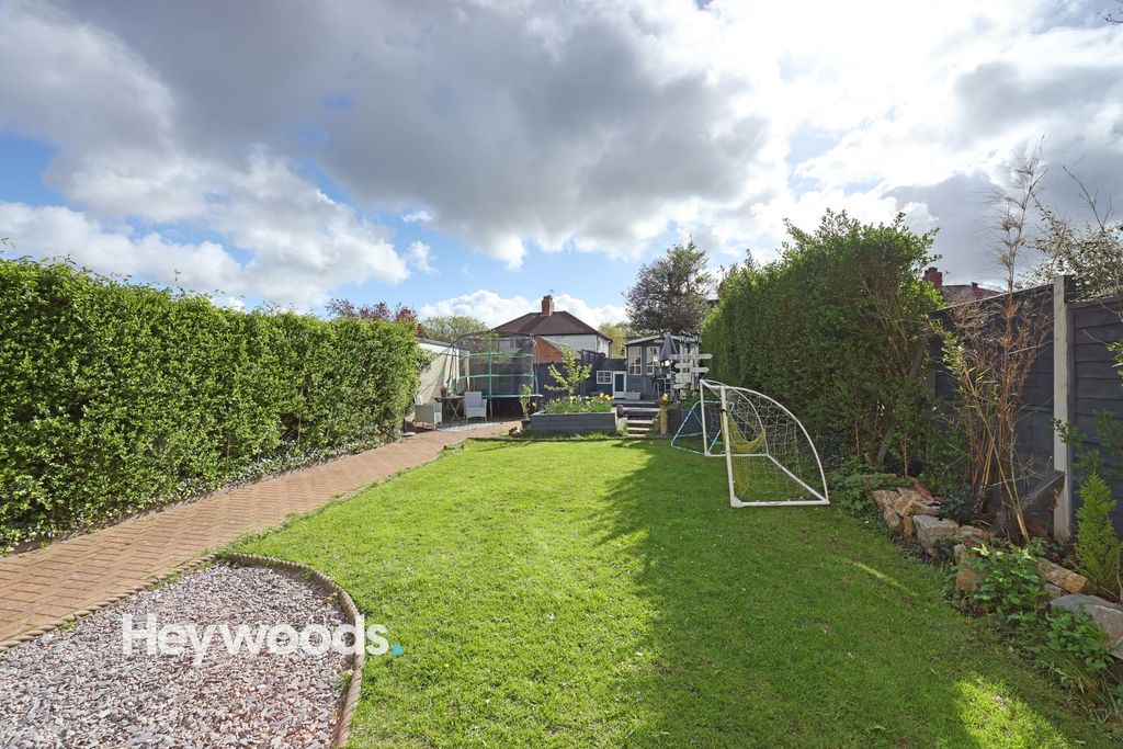 Additional image 34 of 3 bed semi-detached house for saleSeabridge Road, Newcastle ST5
