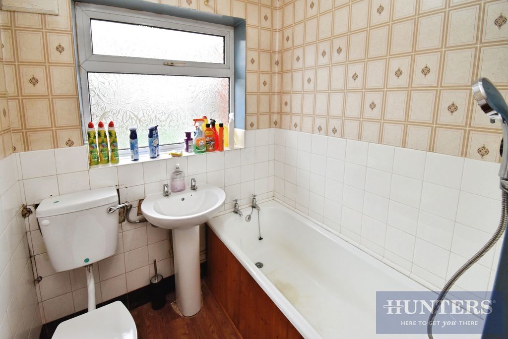 Additional image 5 of 2 bed semi-detached bungalow for saleGloucester Crescent, Wigston LE18