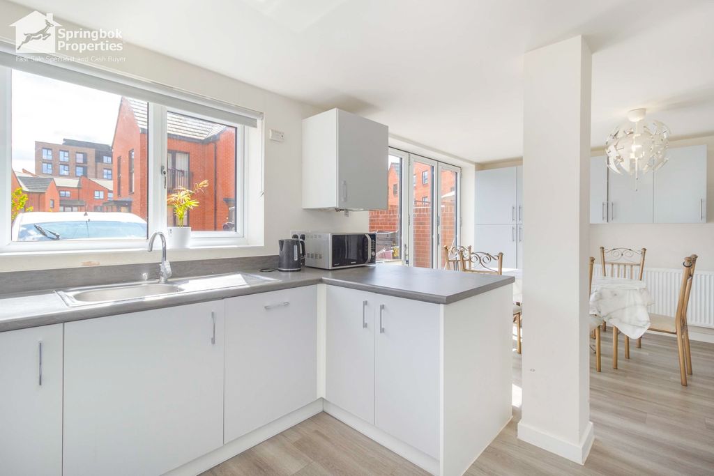 Additional image 5 of 4 bed town house for saleSoar Lane, Leicester, Leicestershire LE3