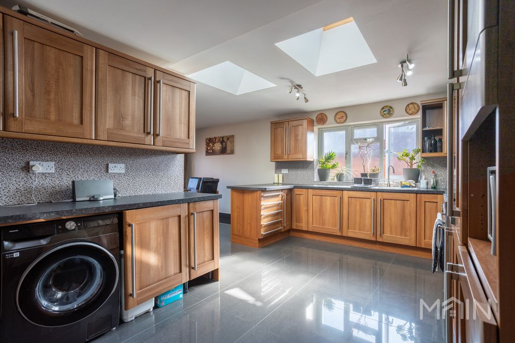 Additional image 8 of 4 bed semi-detached house for saleHighway Road, Leicestershire LE5