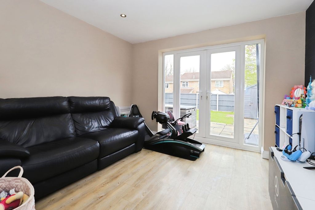 Additional image 5 of 5 bed detached house for saleRaglan Avenue, Perton Wolverhampton, Staffordshire WV6