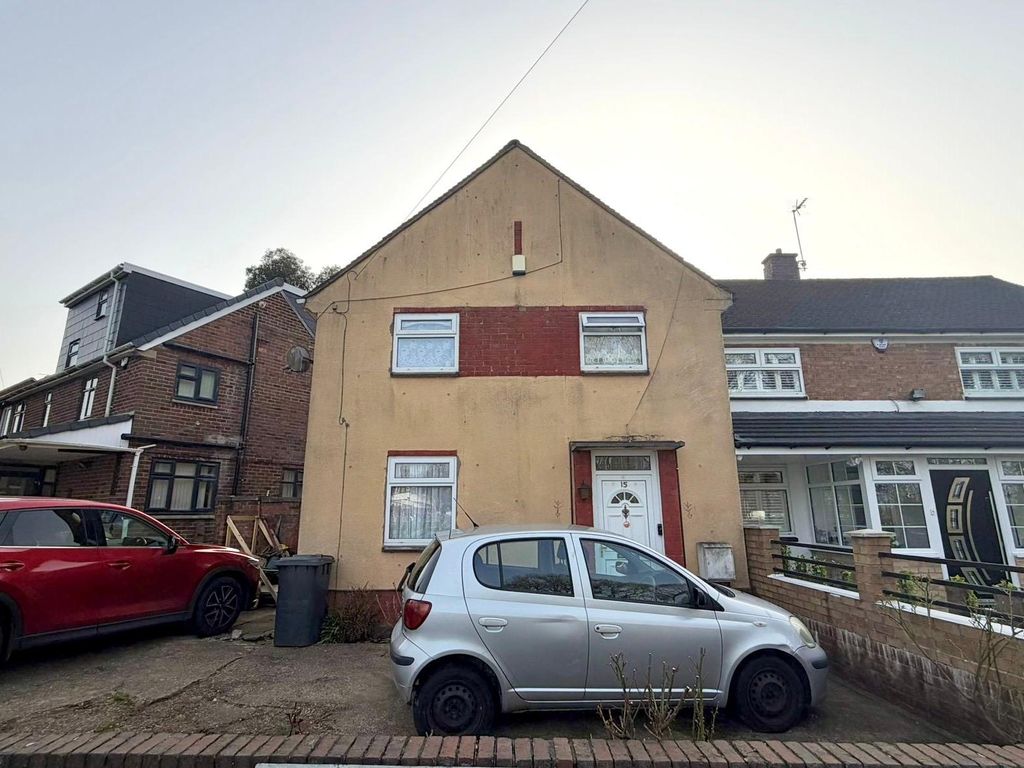 3 bed semi-detached house for saleAldgate Avenue, Leicester LE5