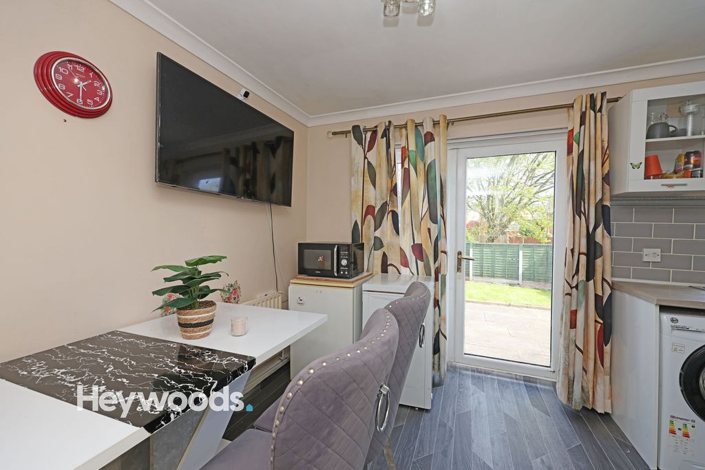 Additional image 6 of 3 bed detached house for saleMayer Avenue, Newcastle ST5