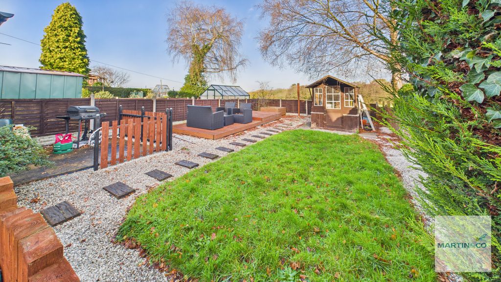 Additional image 11 of 3 bed semi-detached house for saleOrchard Close, Dosthill, Tamworth, Staffordshire B77