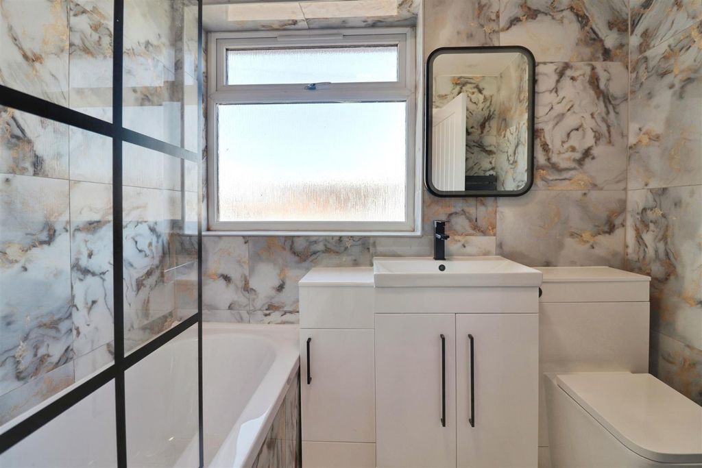 Additional image 23 of 4 bed semi-detached house for saleLower Milehouse Lane, Newcastle ST5
