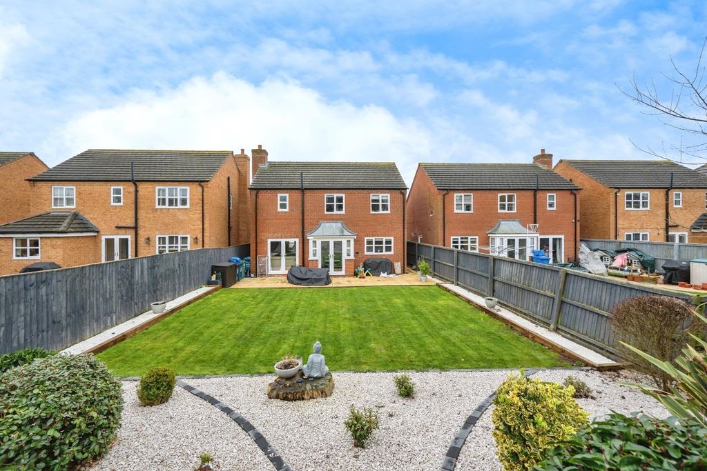 Additional image 27 of 4 bed detached house for saleCroft Close, Two Gates, Tamworth B77