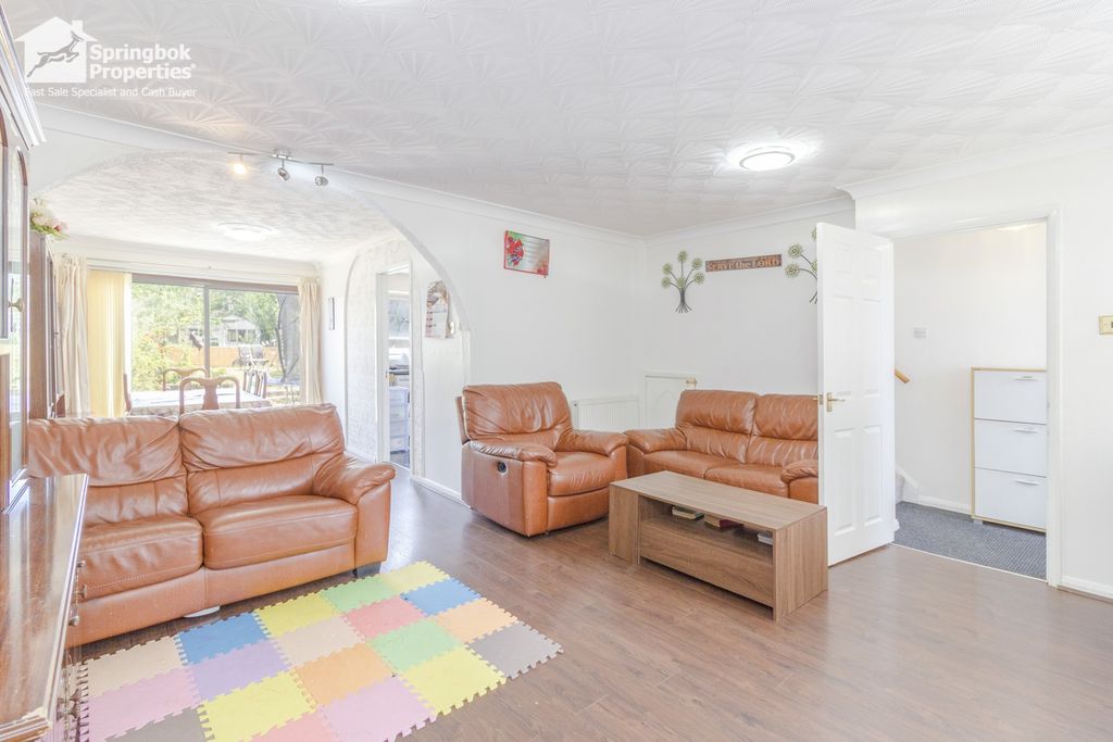 Additional image 3 of 3 bed detached house for saleHolywell Road, Leicester, Leicestershire LE2