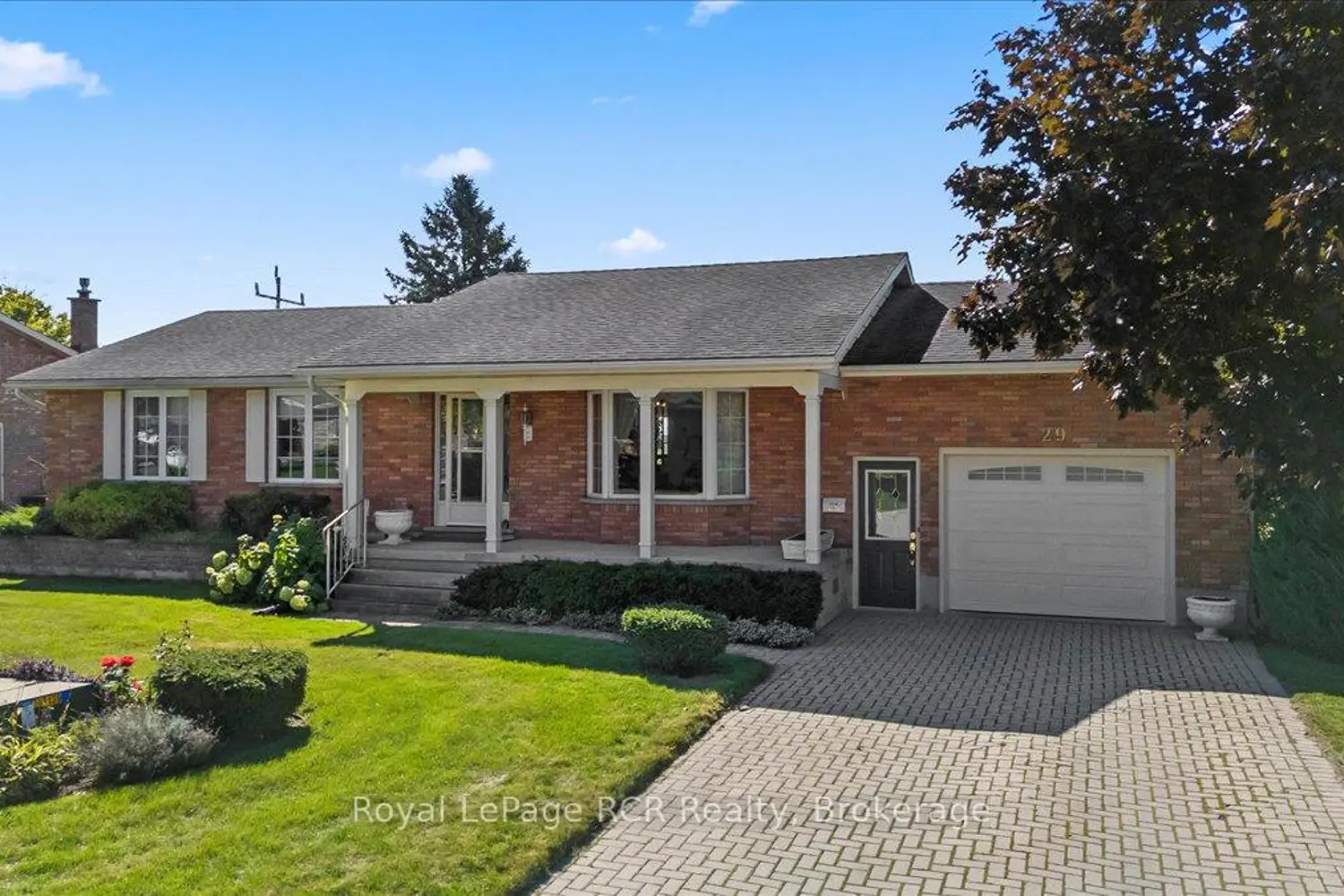 29 2Nd Street Crescent