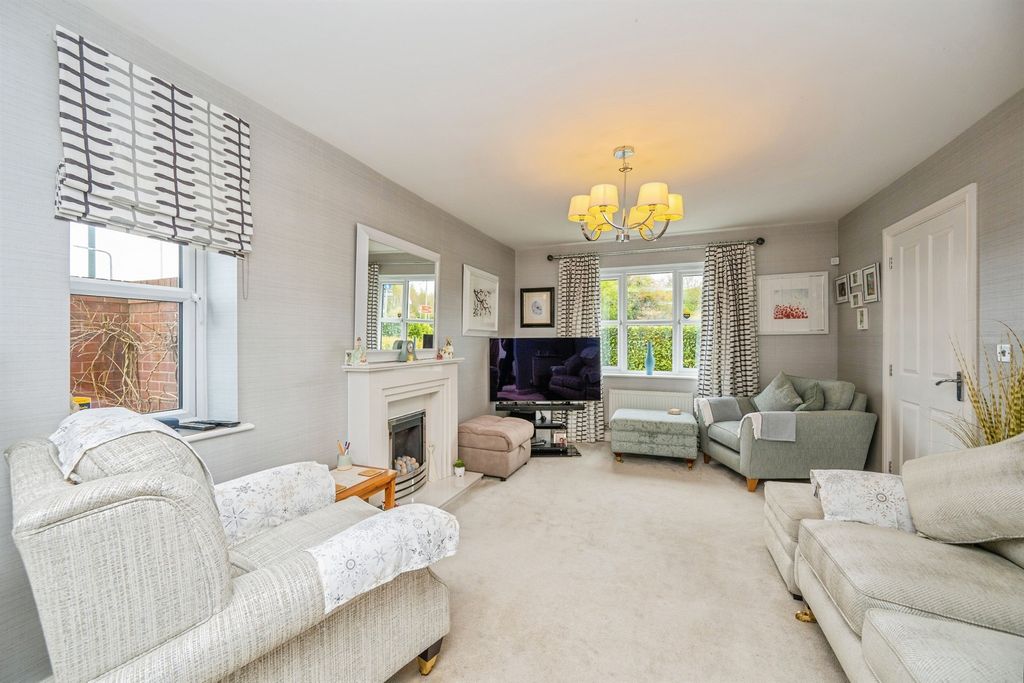 Additional image 3 of 4 bed detached house for saleTamworth Road, Two Gates, Tamworth B77