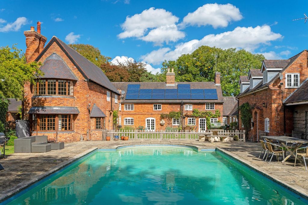Additional image 4 of 7 bed country house for saleClifton Upon Dunsmore, Rugby, Warwickshire CV23