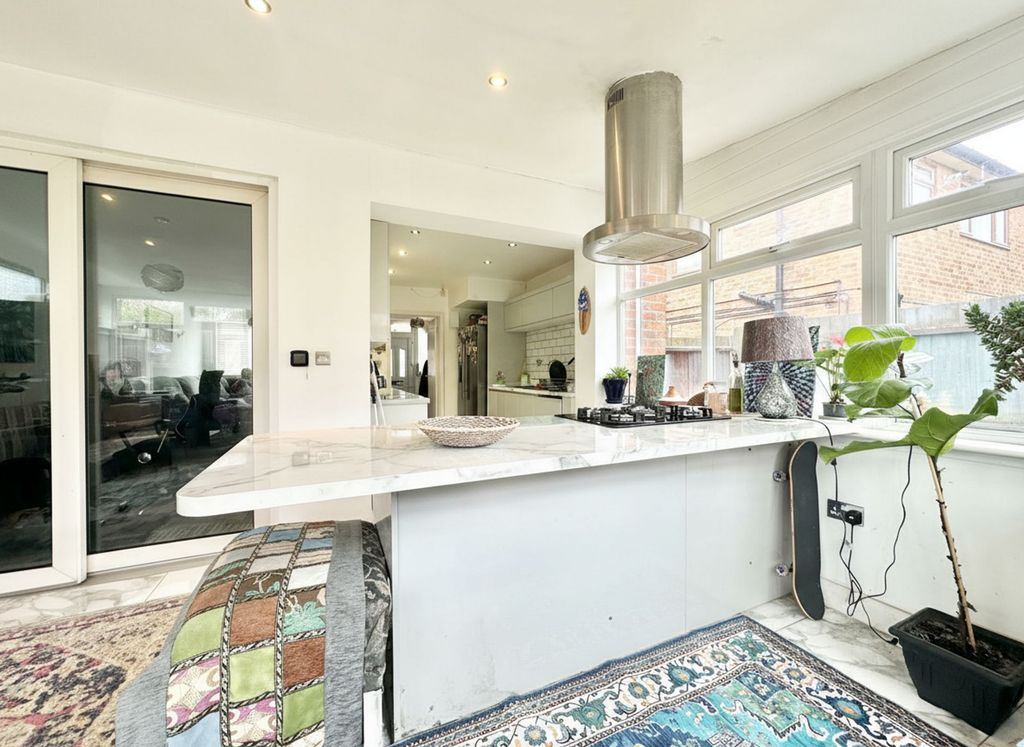 Additional image 12 of 3 bed semi-detached house for saleGlenfield Road, Leicester LE3