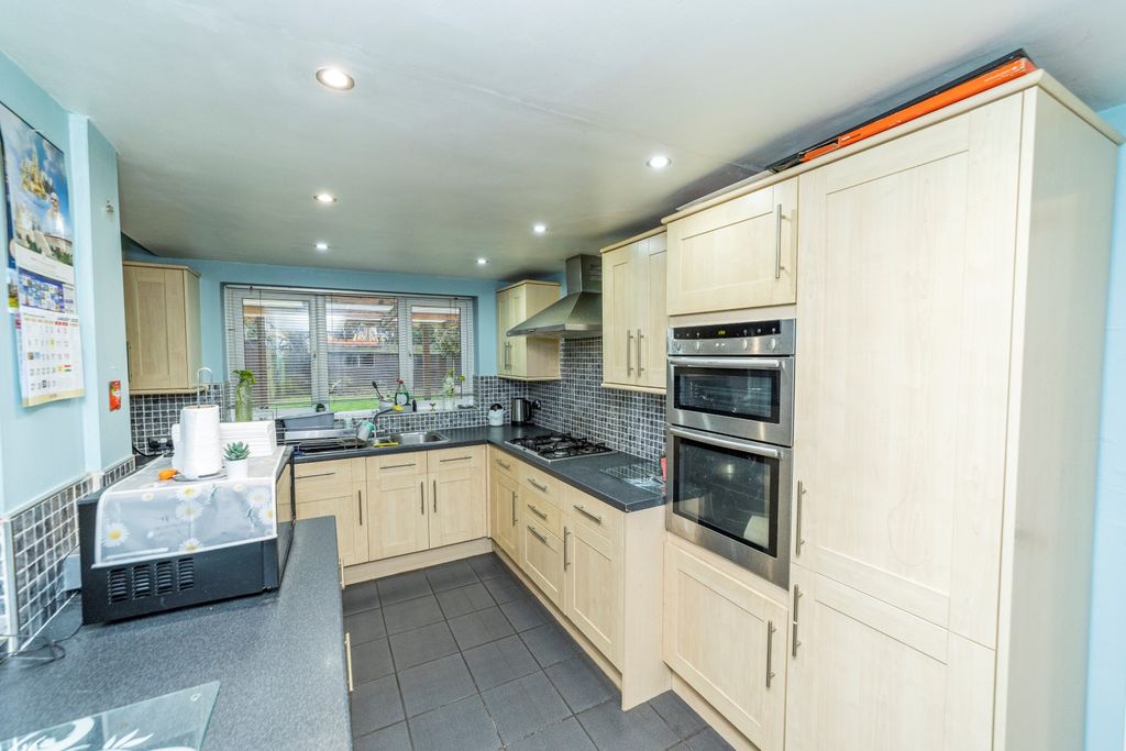 Additional image 12 of 4 bed semi-detached house for saleOriel Drive, Syston, Leicester LE7