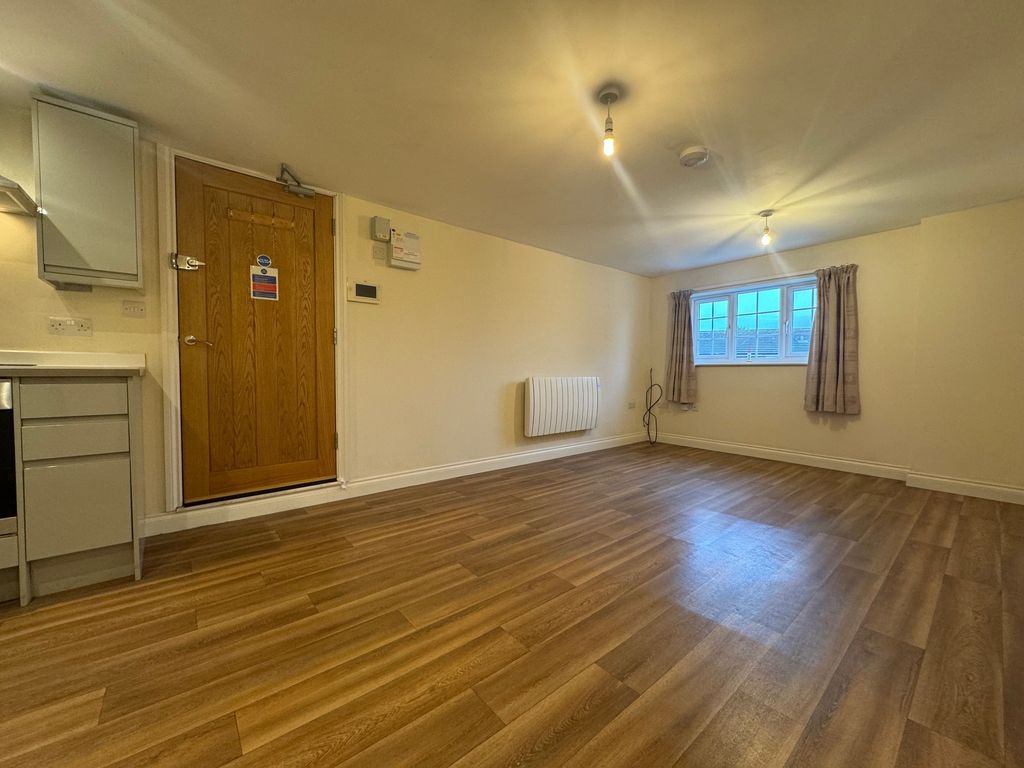 Additional image 5 of 2 bed flat for saleApsley House, 50 High Street, Royal Wootton Bassett SN4