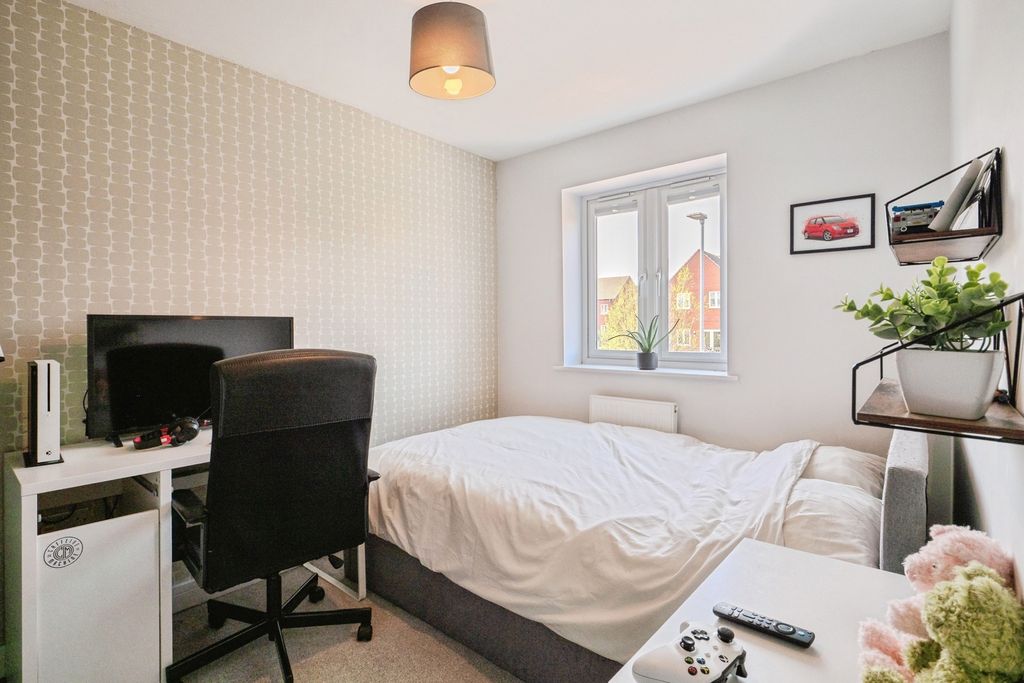 Additional image 10 of 3 bed semi-detached house for saleWindlass Close, Loughborough, Leicestershire LE11