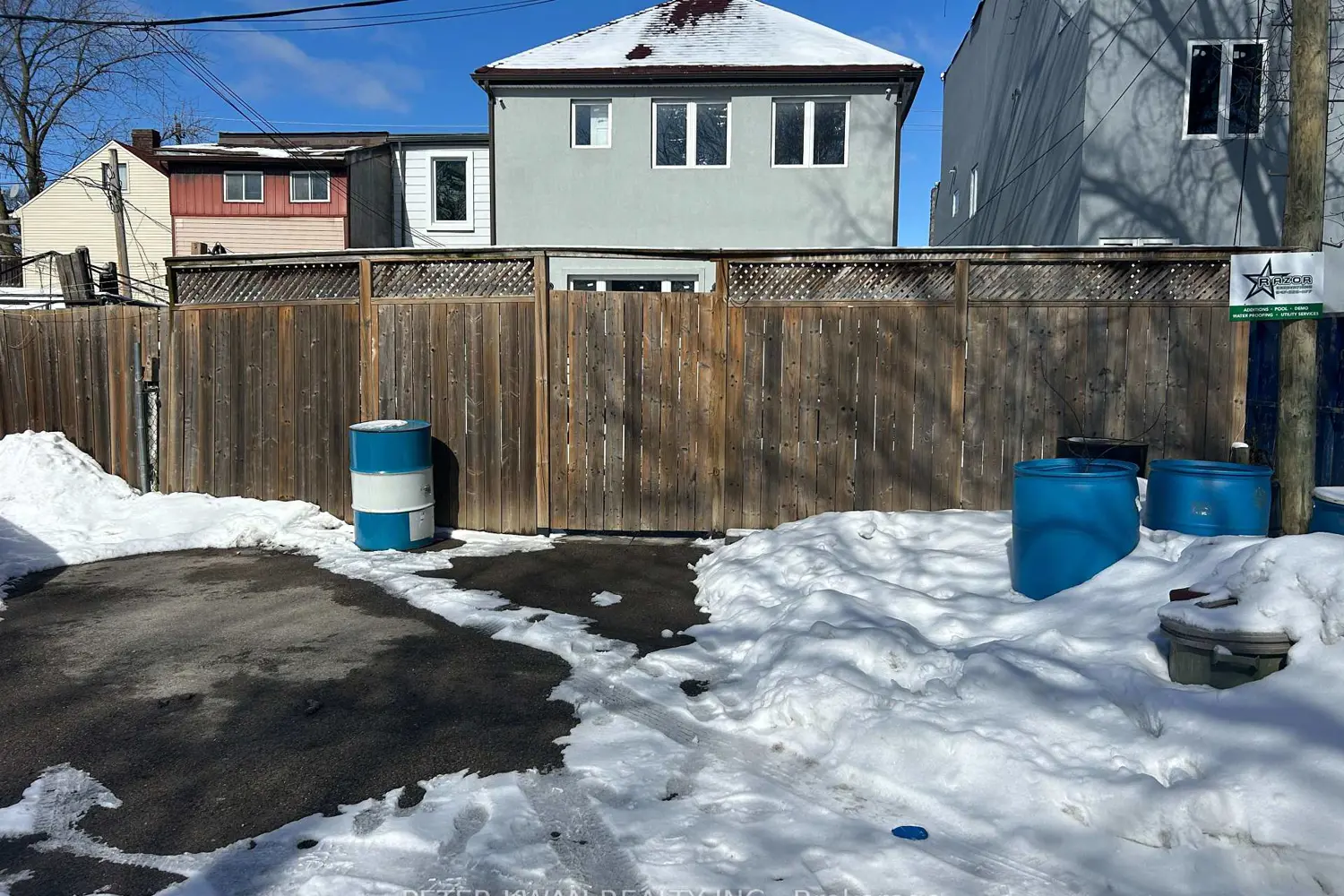 Additional image 16 of 1543 Dundas Street