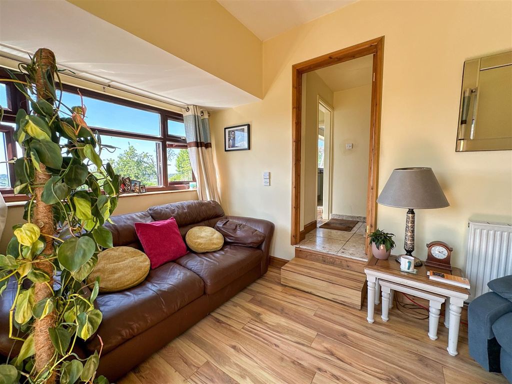 Additional image 12 of 4 bed semi-detached house for saleGreenway Bank, Stoke-On-Trent ST2