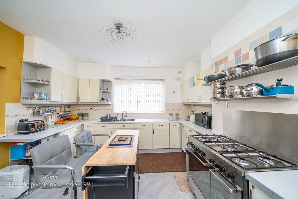 Additional image 7 of 2 bed detached bungalow for saleHeath Street, Hednesford, Cannock WS12
